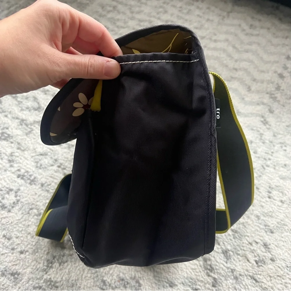 Sherpani Milli Crossbody Bag Nylon Messenger Bag Diaper Travel Bag Green/Blue - Picture 12 of 14